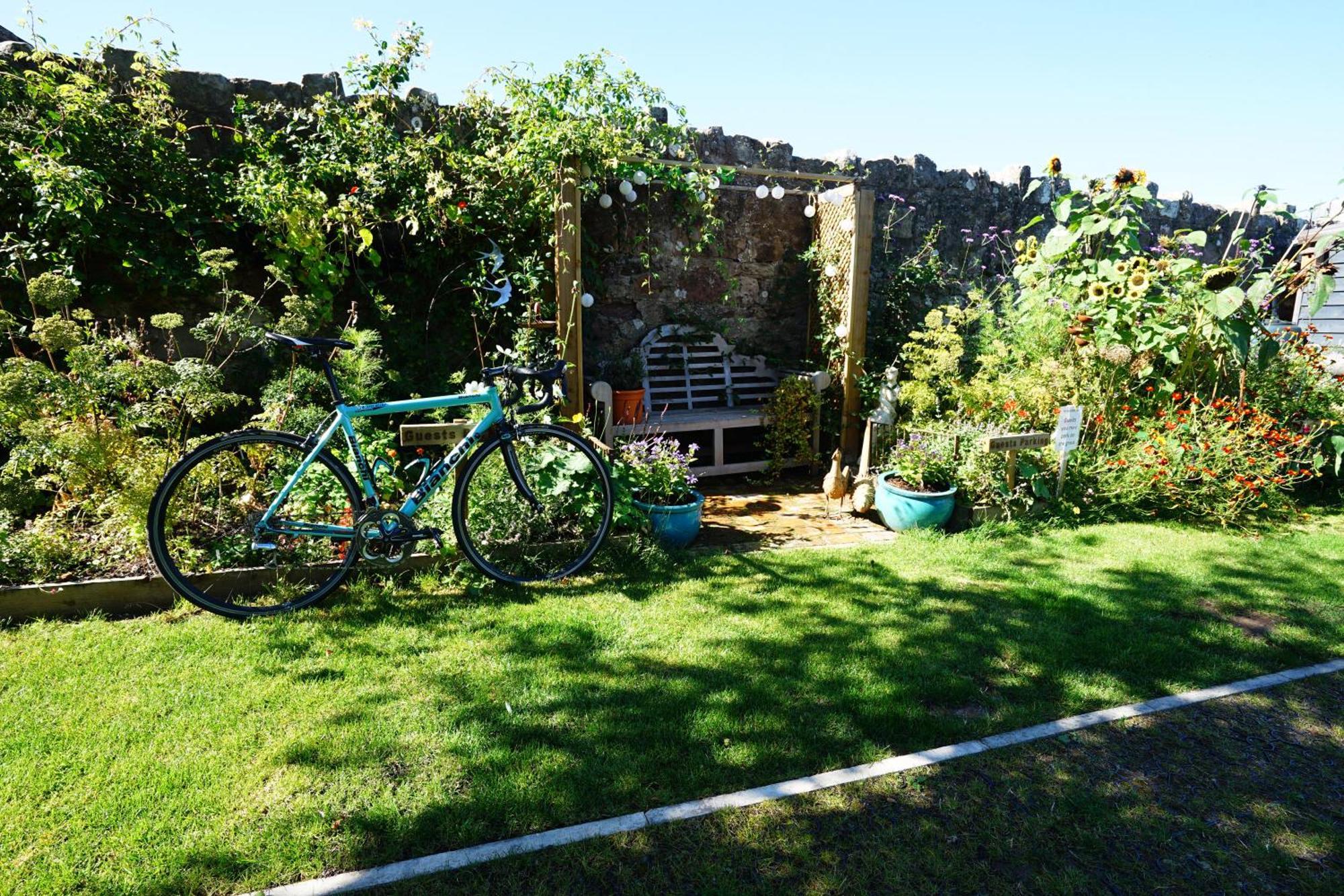 Norham Bike Yard Bed & Breakfast Exterior photo